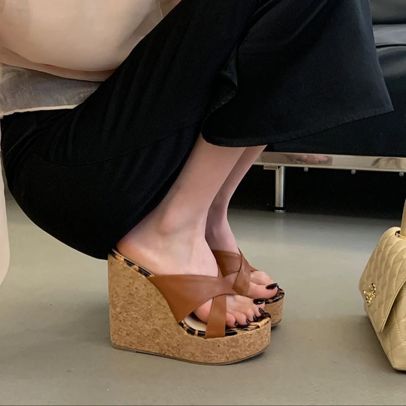 Brown Wedge Heel Sandals Woman - Crossfit Belt recension och pris